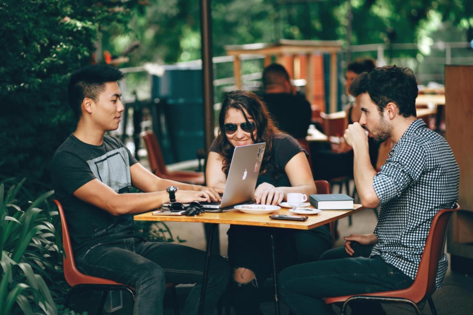 Environnement de travail pour les formations SEO en ligne